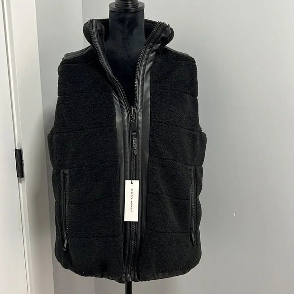 NWT WOMENS FAUX FUR FAUX LEATHER REVERSIBLE VEST size M - Picture 7 of 10